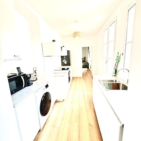 Le Saint Amour Cosy Besancon Bagian luar foto