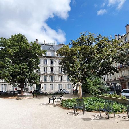 Le Saint Amour Cosy Besancon Bagian luar foto