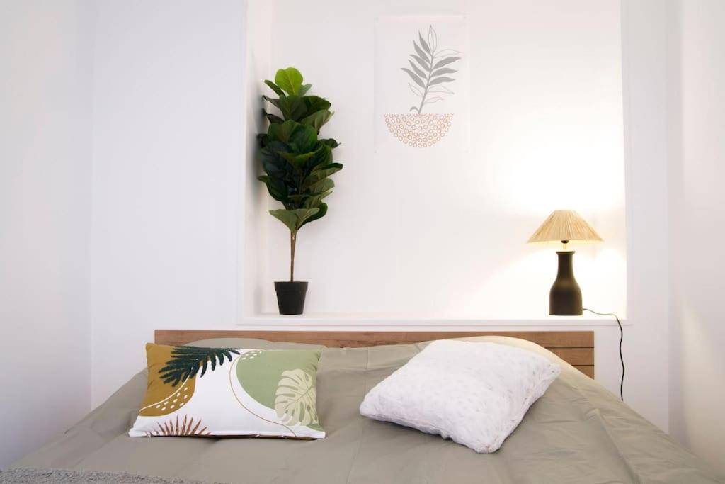 Le Saint Amour Cosy Besancon Bagian luar foto